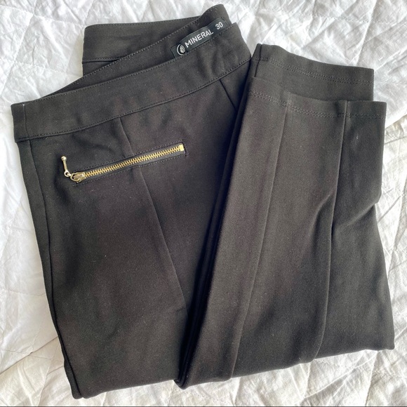 Good quality, thick material zippered Jeggings for women Size: 30 Brand: Mineral - Picture 8 of 10